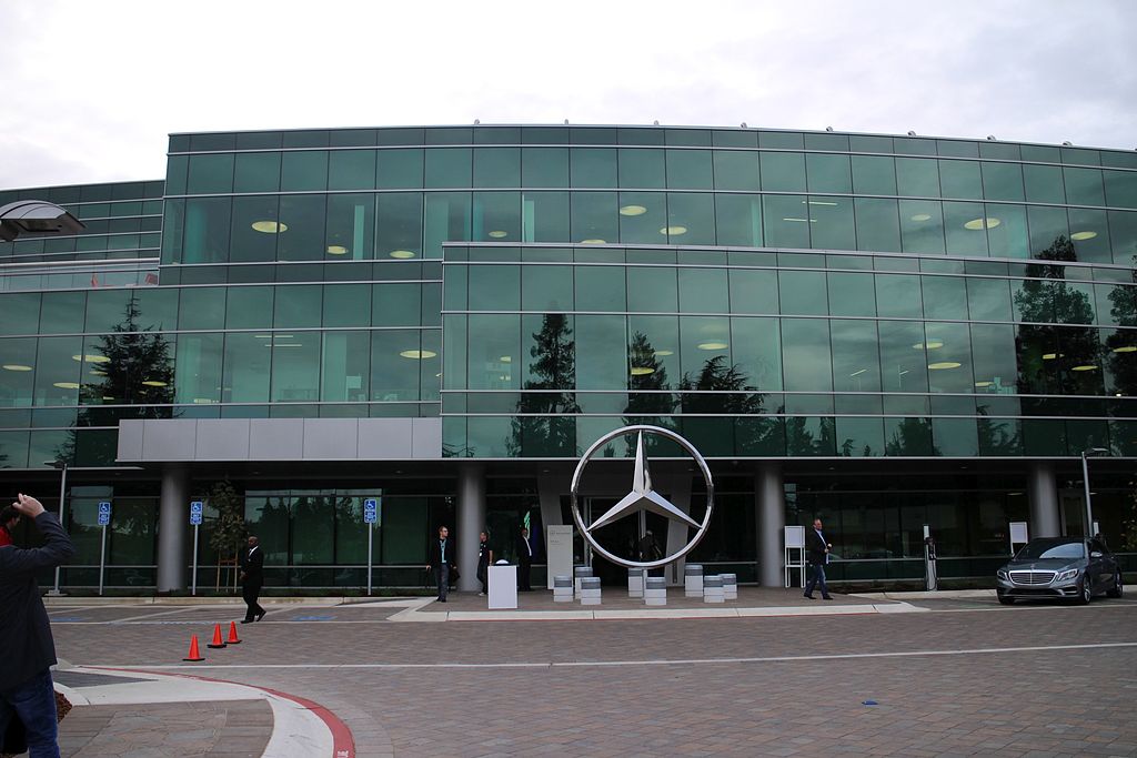 Mercedes-Benz has announced that it will backtrack on its initial plan to exclusively sell electric vehicles (EVs) after 2030.